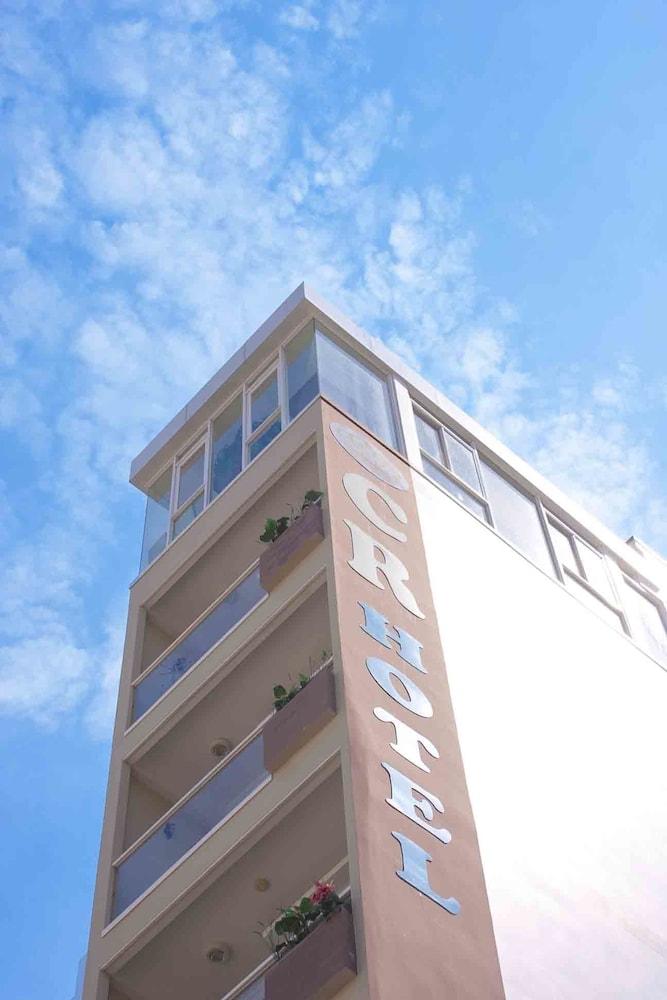 CR Hotel — 1