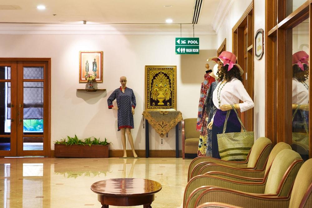 ANGKOR CENTURY RESORT AND SPA 100132 — 10