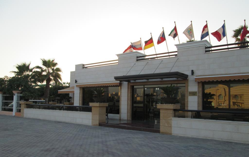 Lou Lou a Beach Resort, Sharjah — 2