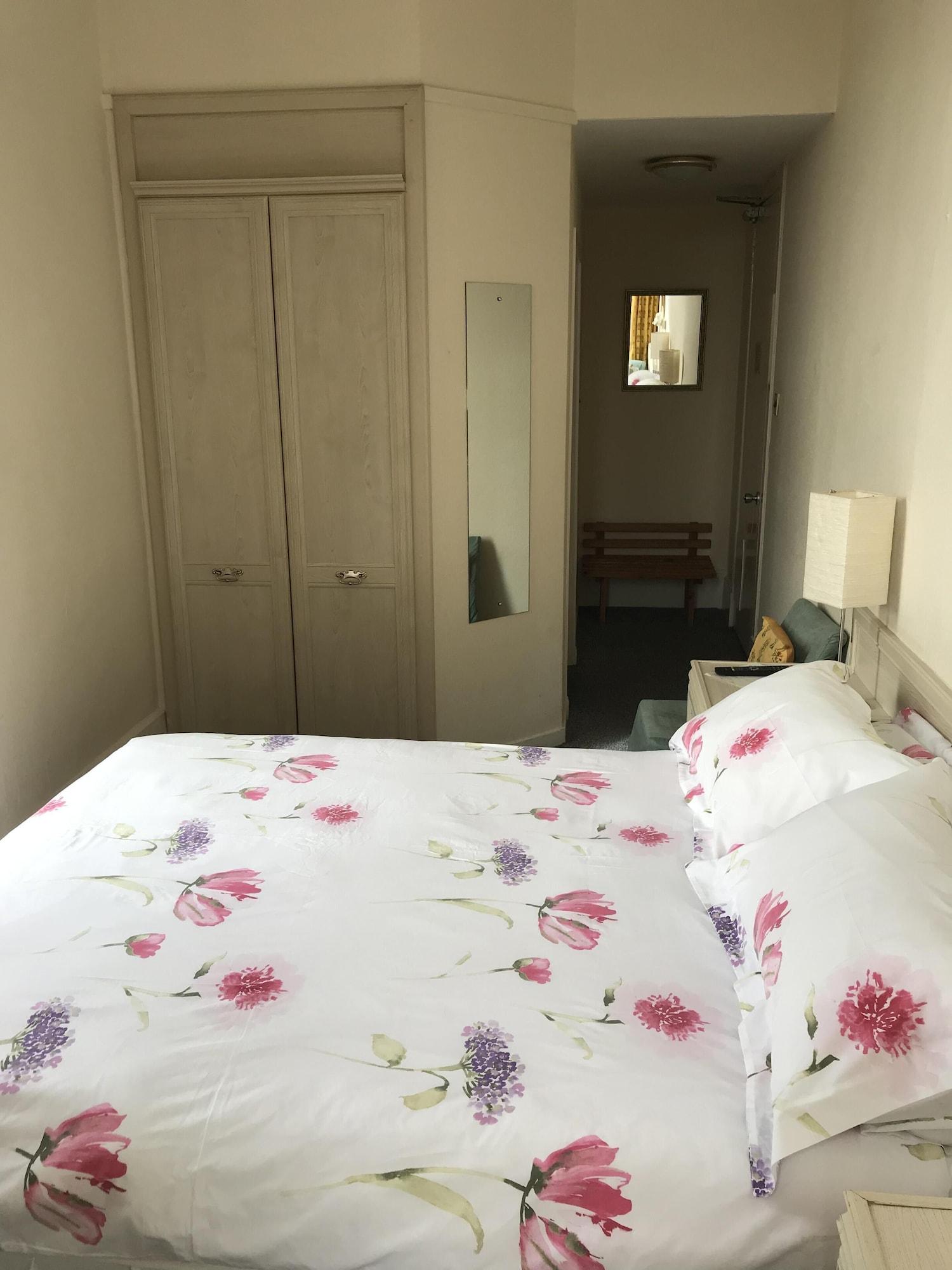Dorstan Guest House — 7