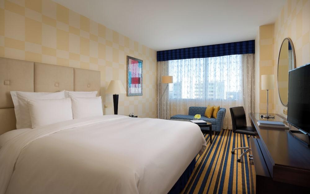Renaissance Aktau Hotel — 7
