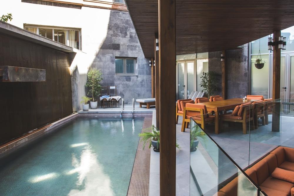 Tufenkian Historic Yerevan Hotel — 6