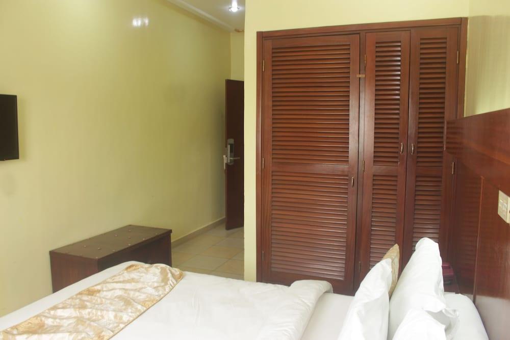 Somatel Hotel — 8