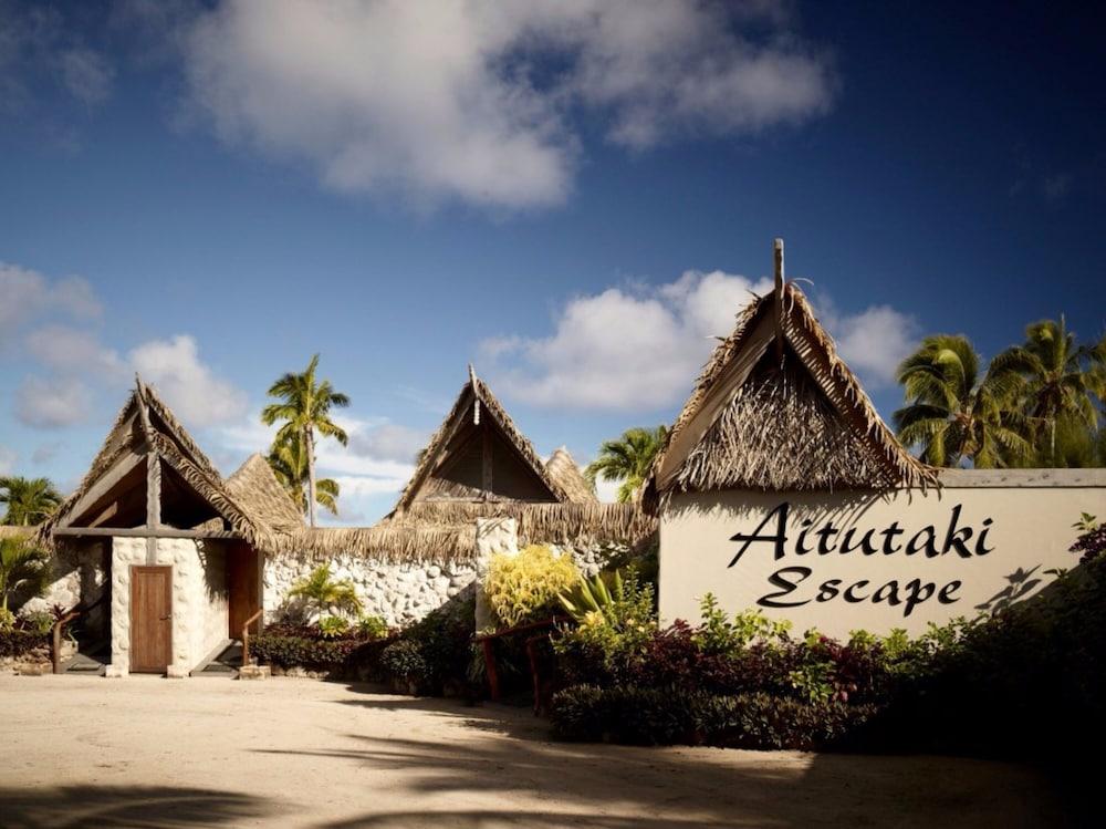 AITUTAKI ESCAPE — 4