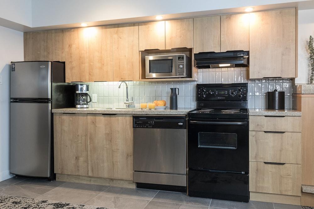 Crystal Lodge Hotel Whistler 61064 — 10