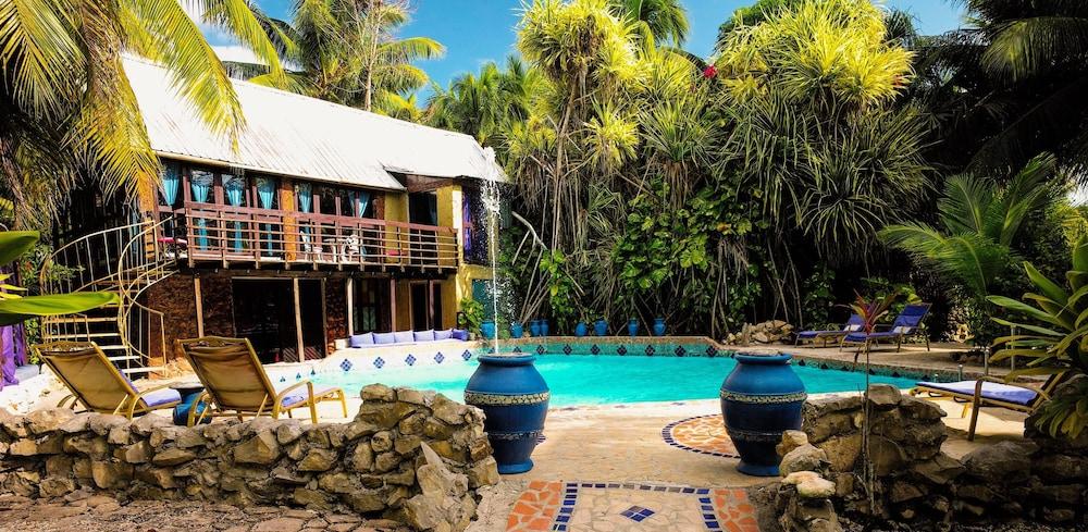 Abezza Resort — 3