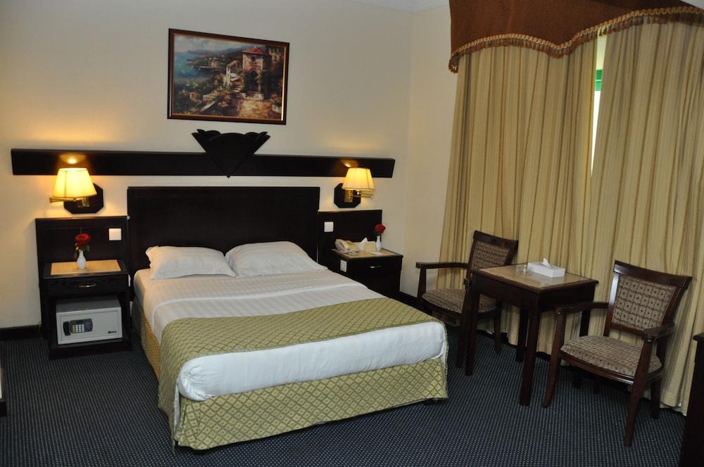 Claridge Hotel Dubai — 9