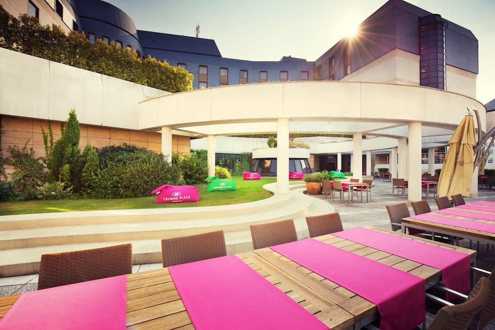 CROWNE PLAZA BRATISLAVA