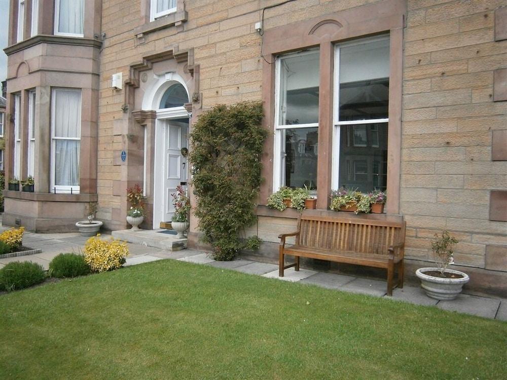 Dorstan Guest House — 1