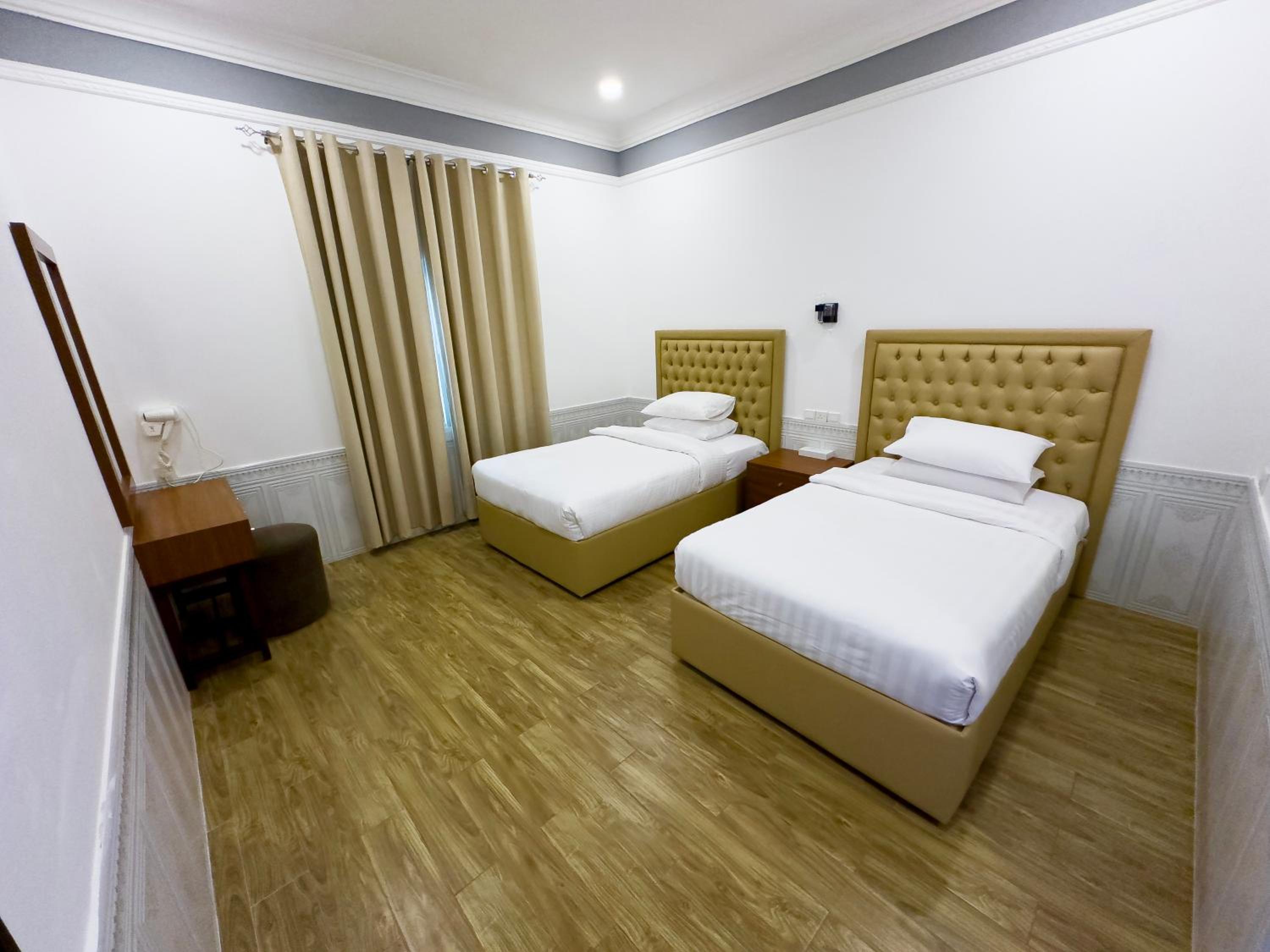 ROYAL RESIDENCE RESORT(FORMERLY HOTEL ROYAL RESIDENCE BRANCH) — 7