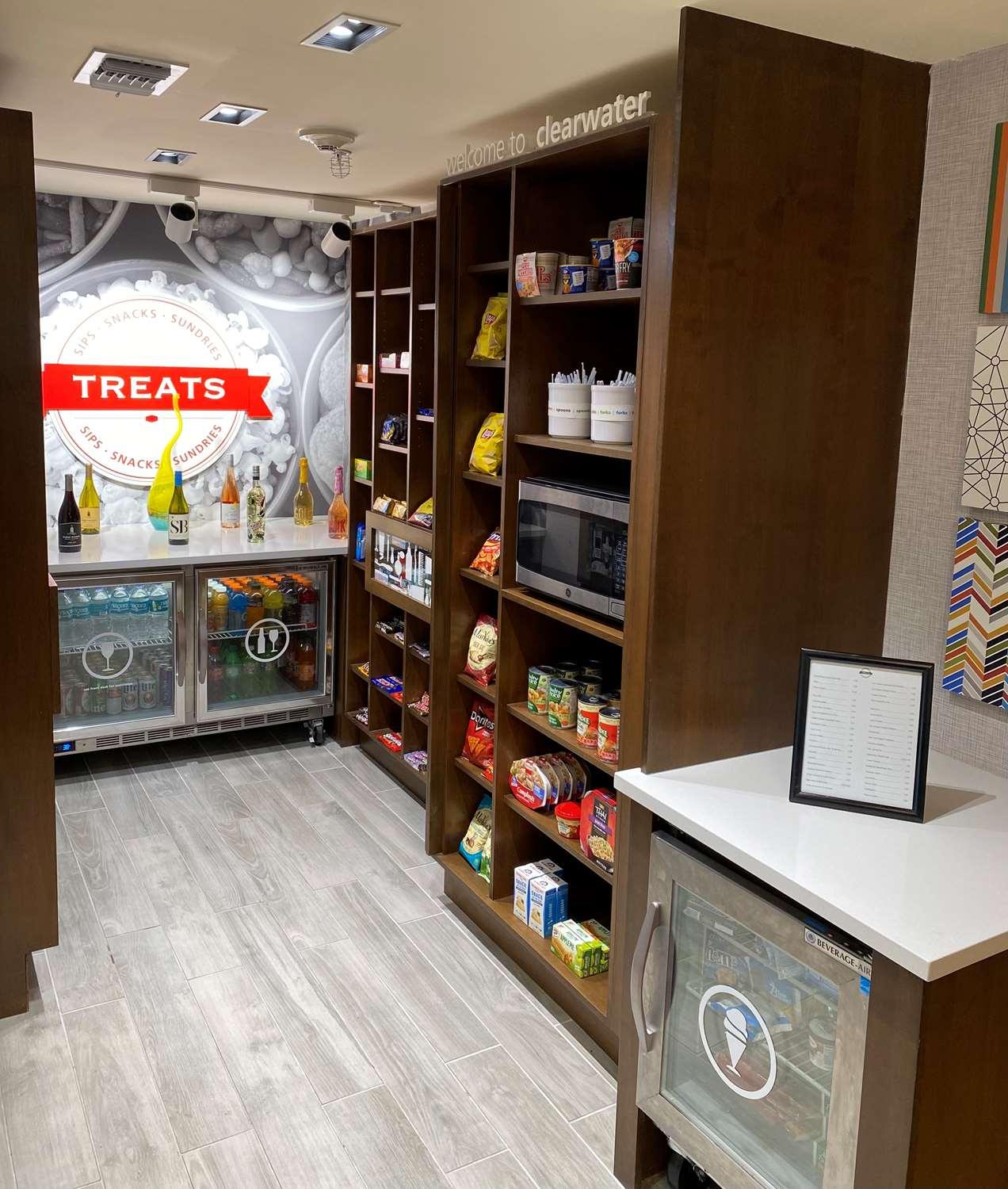 Hampton Inn and Suites Clearwater/St. Petersburg-Ulmerton Road — 4