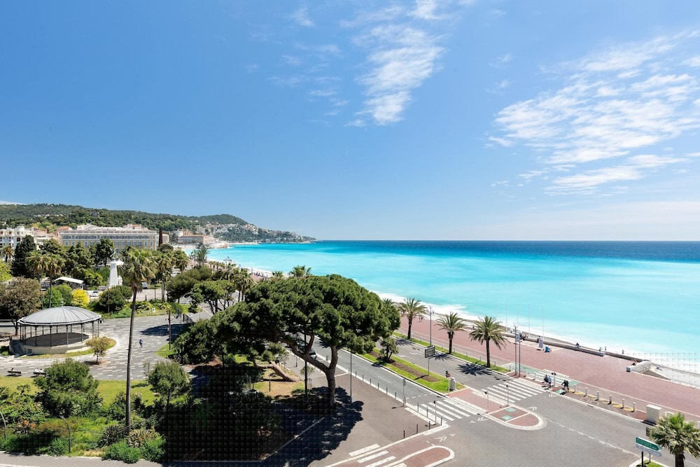 LE MERIDIEN NICE — 7