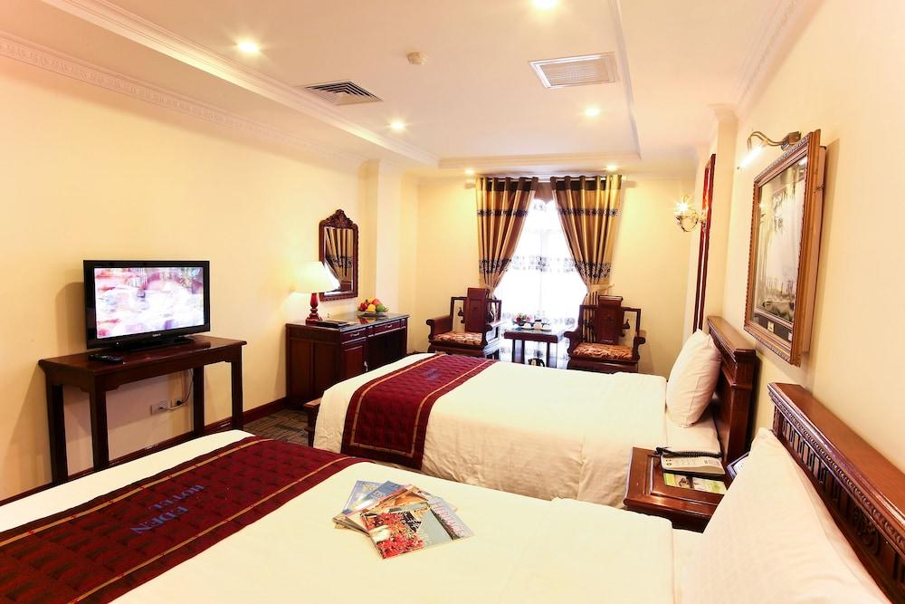 EDEN HOTEL — 10