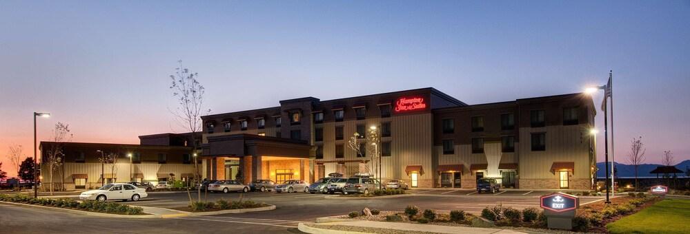 HAMPTON INN AND SUITES ASTORIA