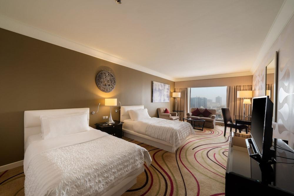 Le Meridien — 8