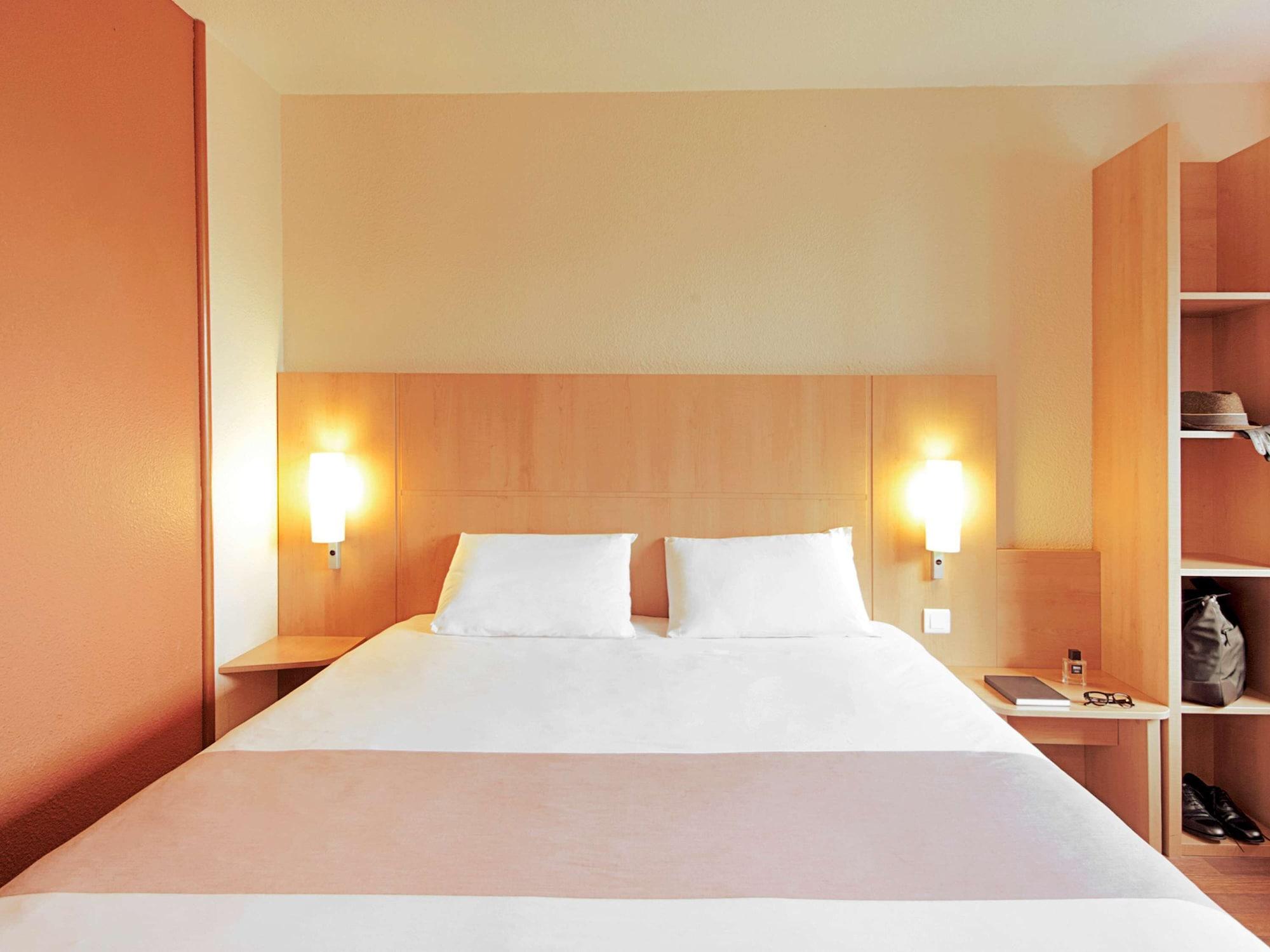 ibis Douala 1085298 — 10