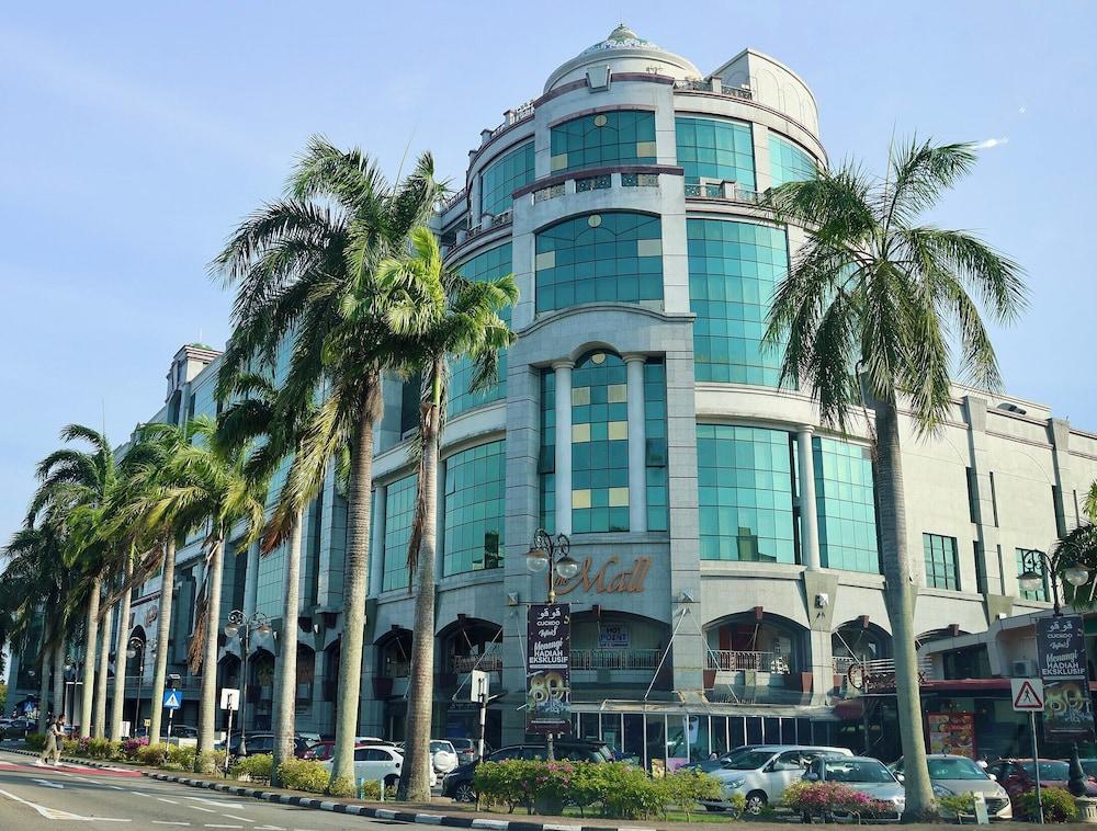 JUBILEE HOTEL — 4
