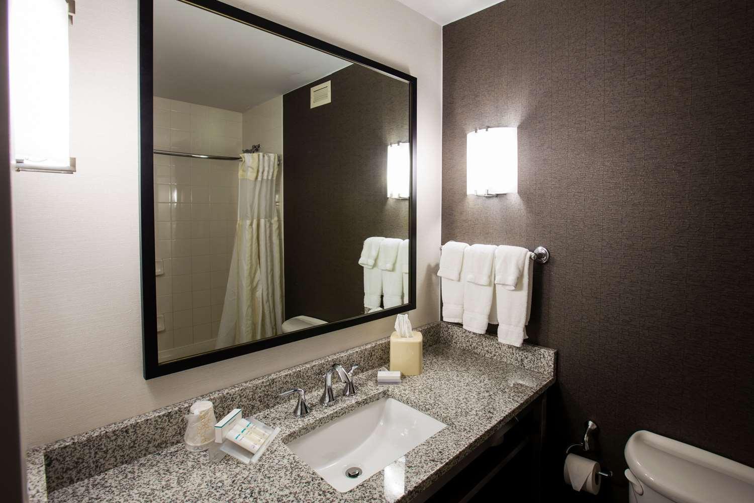 Hilton Garden Inn Grand Forks - UND — 3