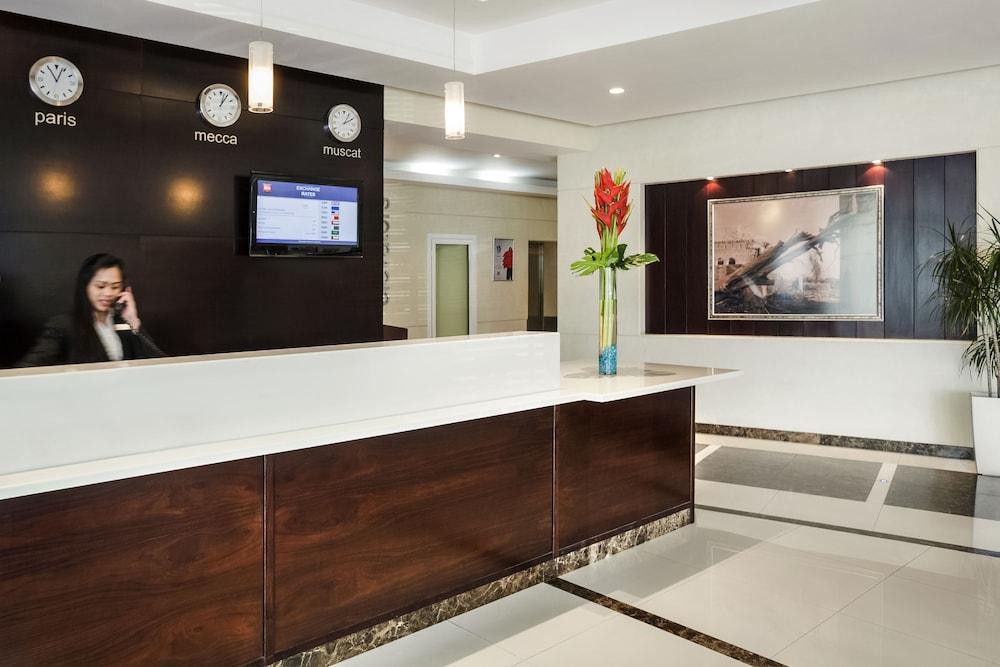 IBIS MUSCAT 133084 — 10
