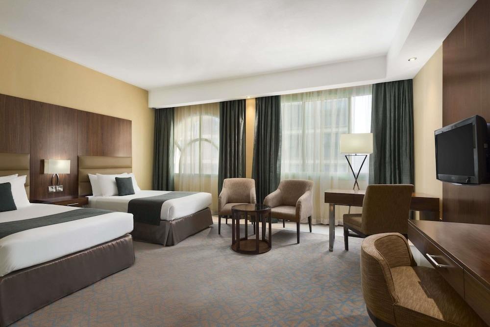 Howard Johnson by Wyndham Abu Dhabi — 9