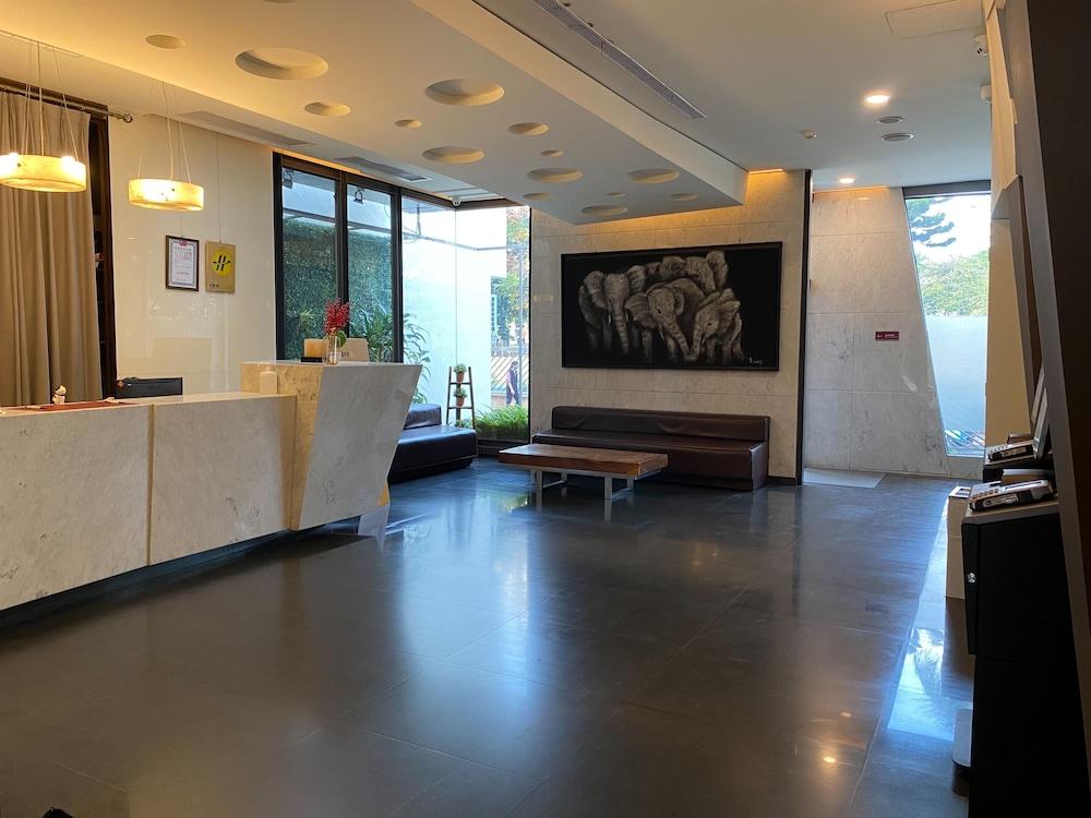 Galerie Taichung 884445 — 3