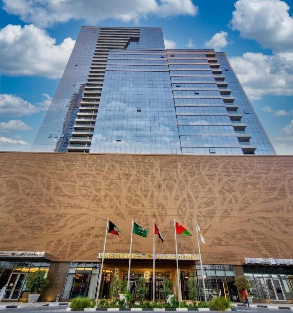 Luxe Grand Hotel Apartments — 6