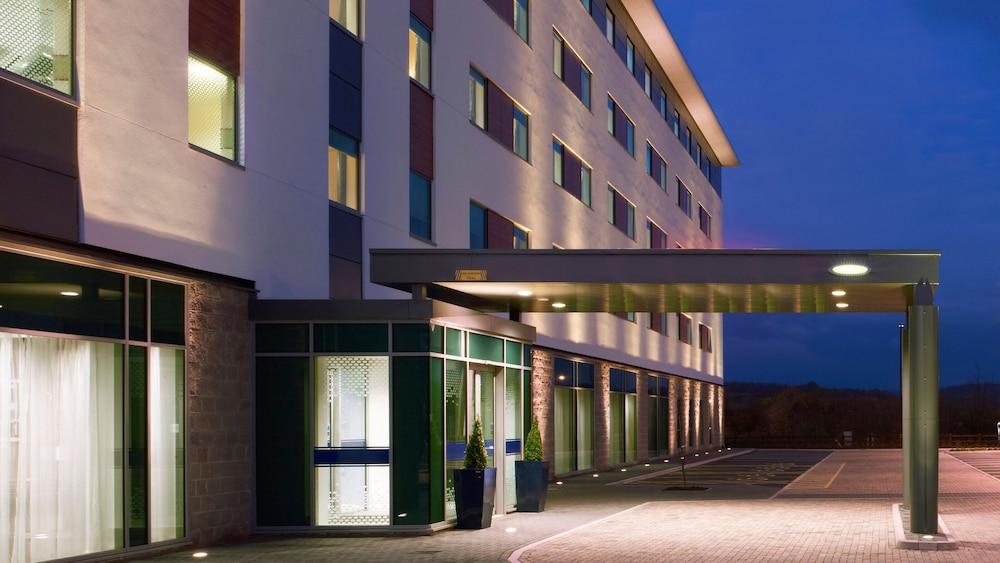 HAMPTON BY HILTON NEWPORT EAST — 4