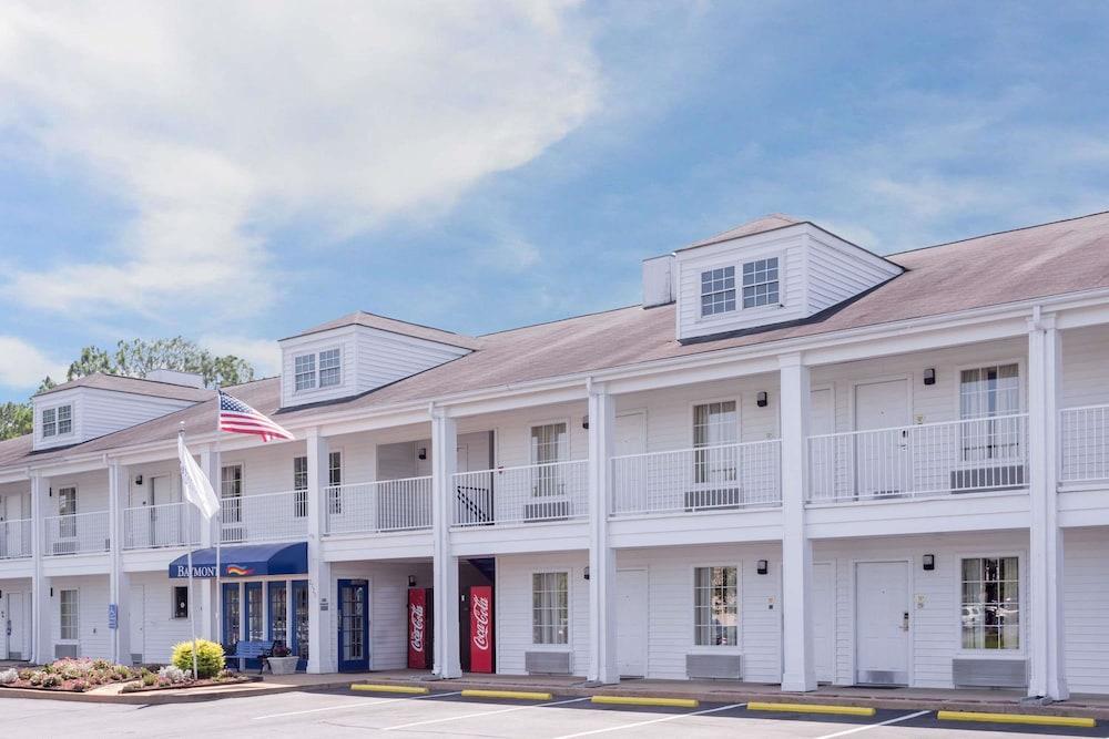 Baymont By Wyndham Albany At Albany Mall — 1