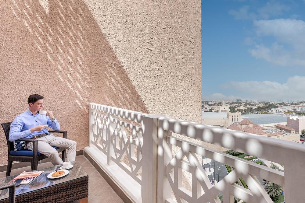 Oaks Ibn Battuta Gate Hotel Dubai — 8