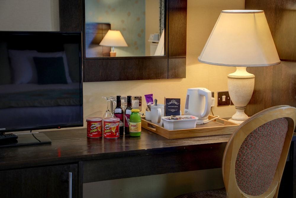 Norfolk Royale Hotel — 7