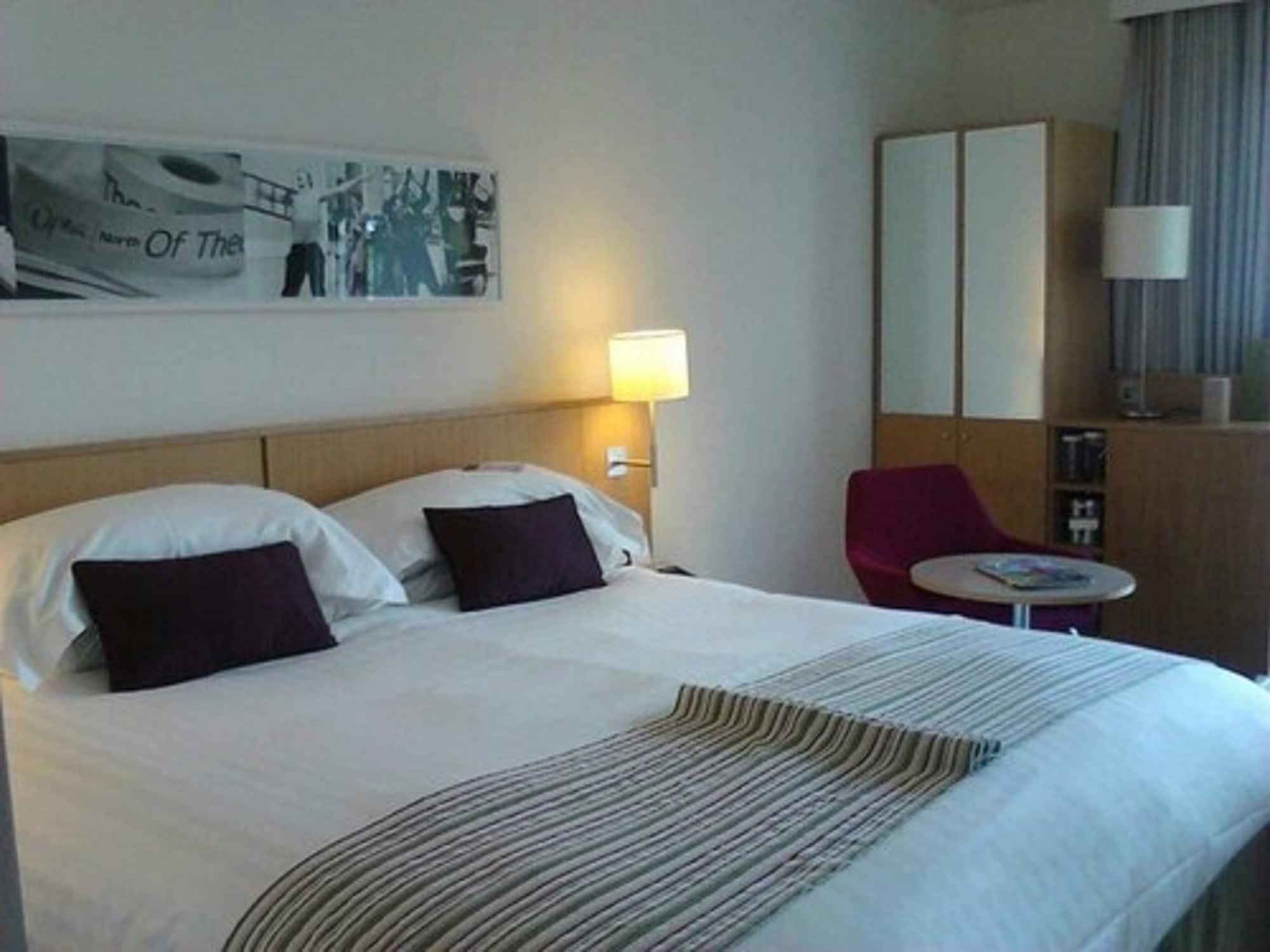 DoubleTree by Hilton Leeds City Centre — 8