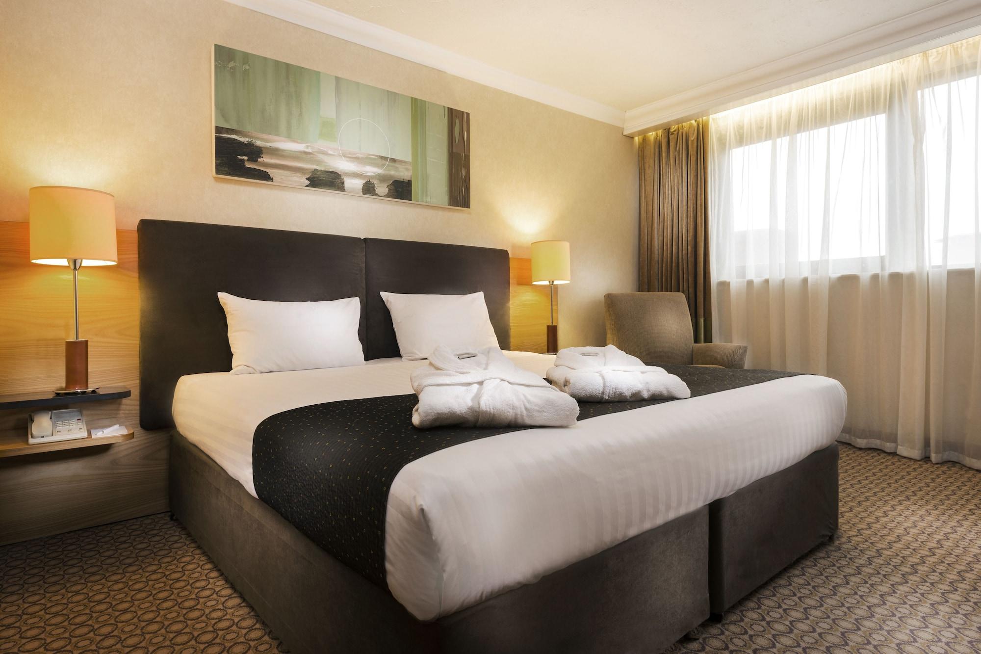 Park Inn by Radisson Cardiff City Centre — 10
