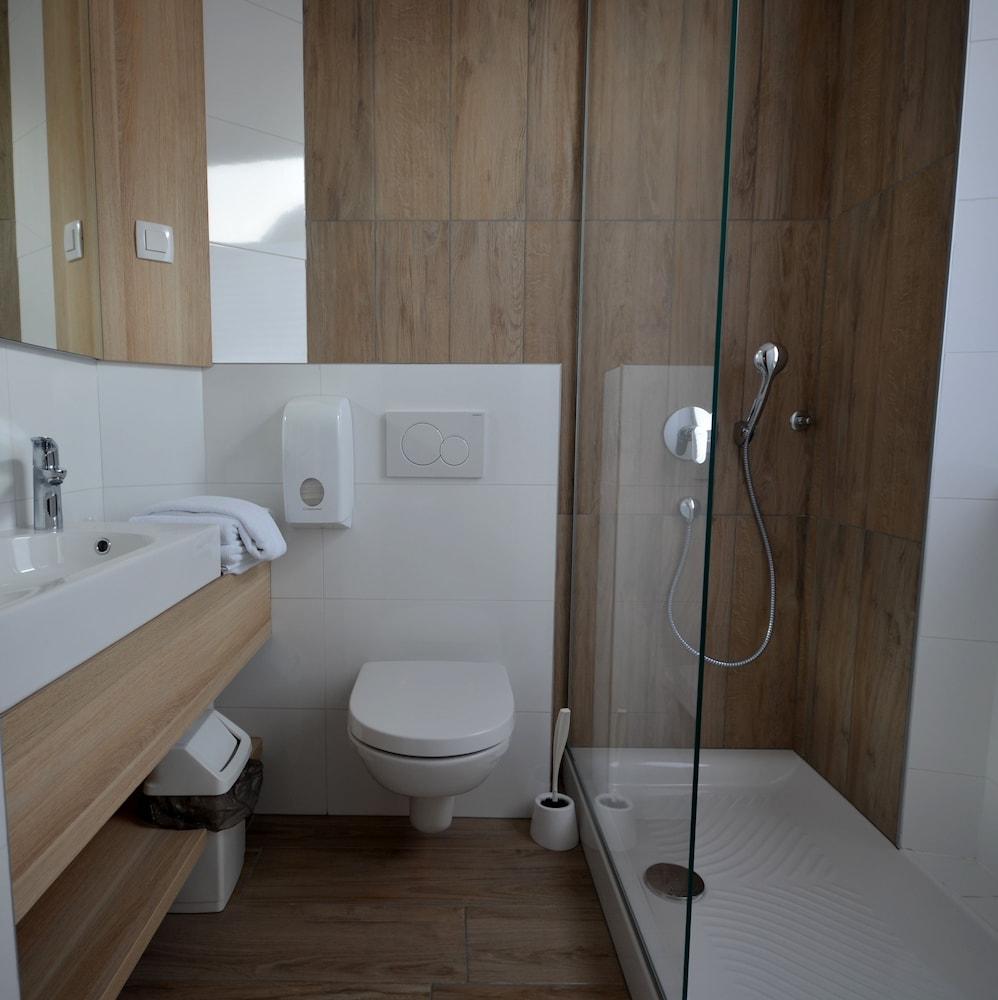Emonec Hotel 940435 — 5