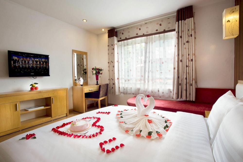 Tu Linh Palace Hotel — 10