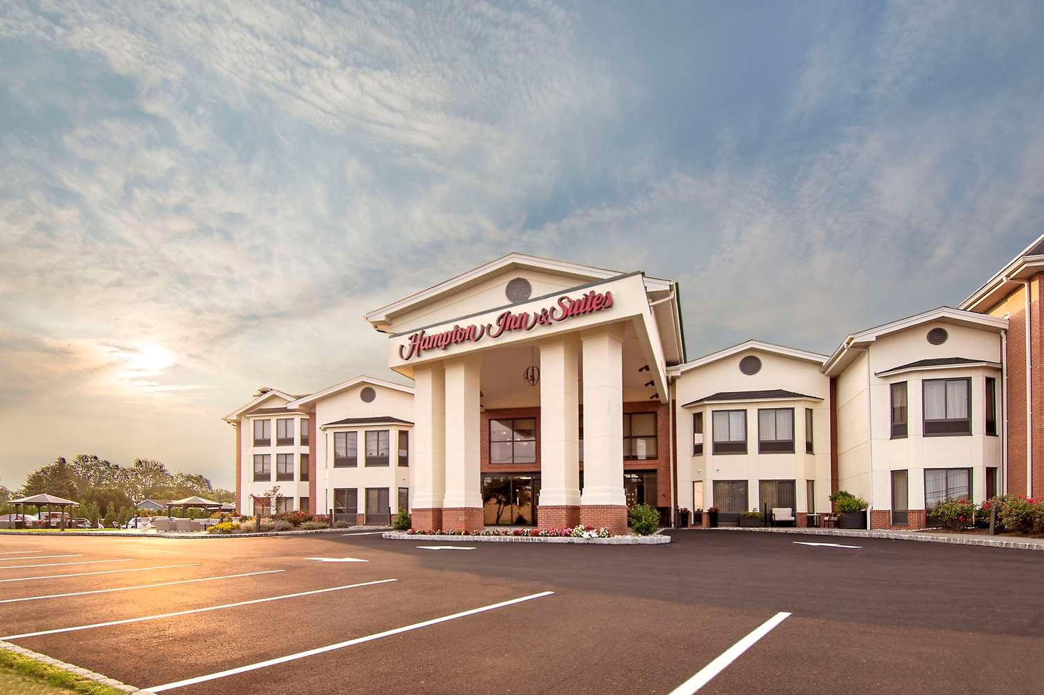 Hampton Inn Suites Fairfield — 6