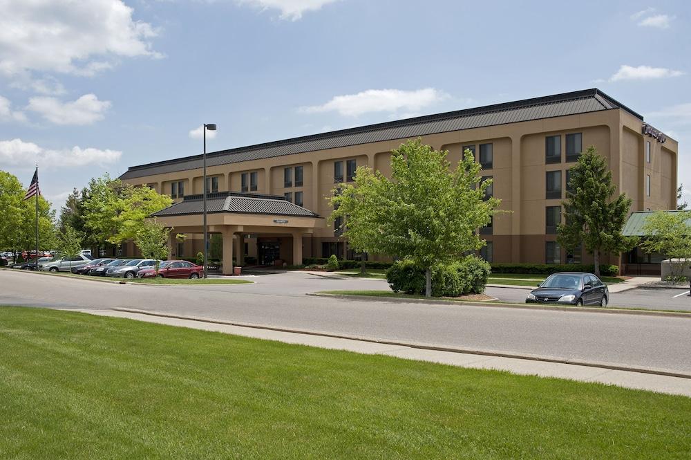 Larkspur Landing Hotel Ann Arbor — 10