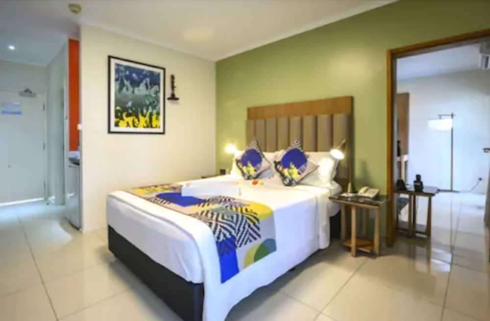 Heritage Park Hotel — 7
