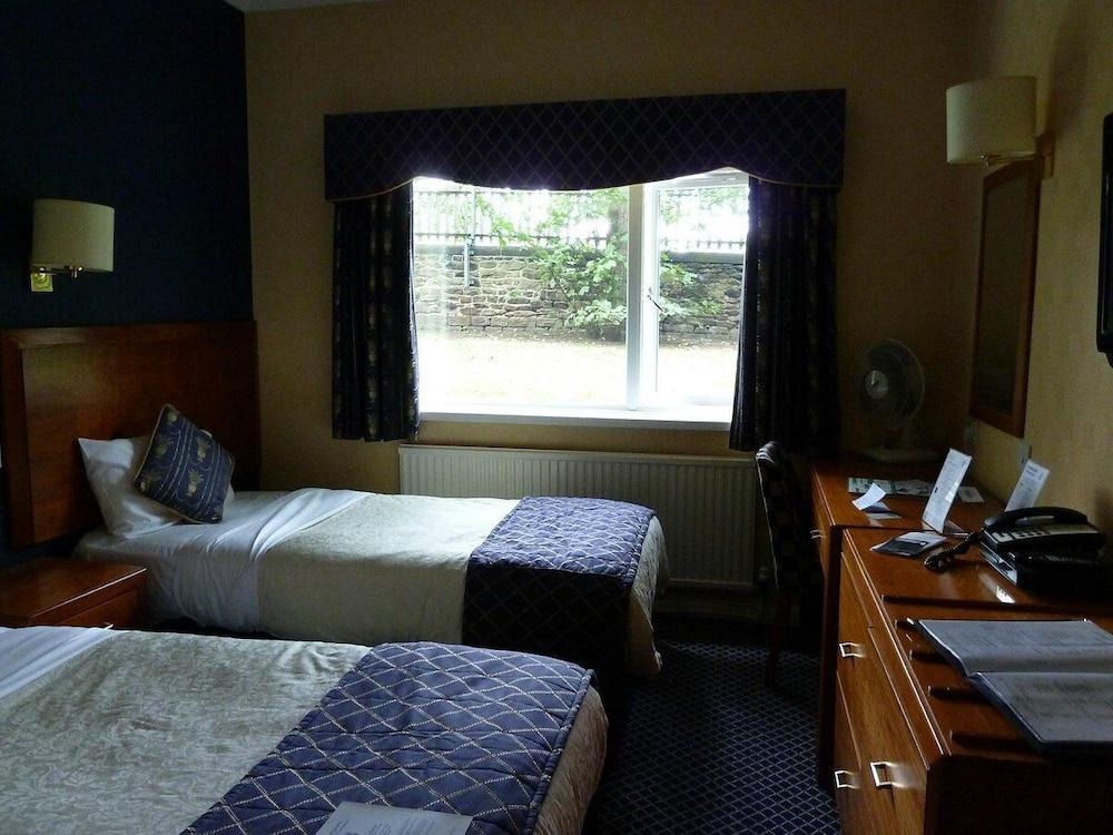 Carlton Park Hotel — 9