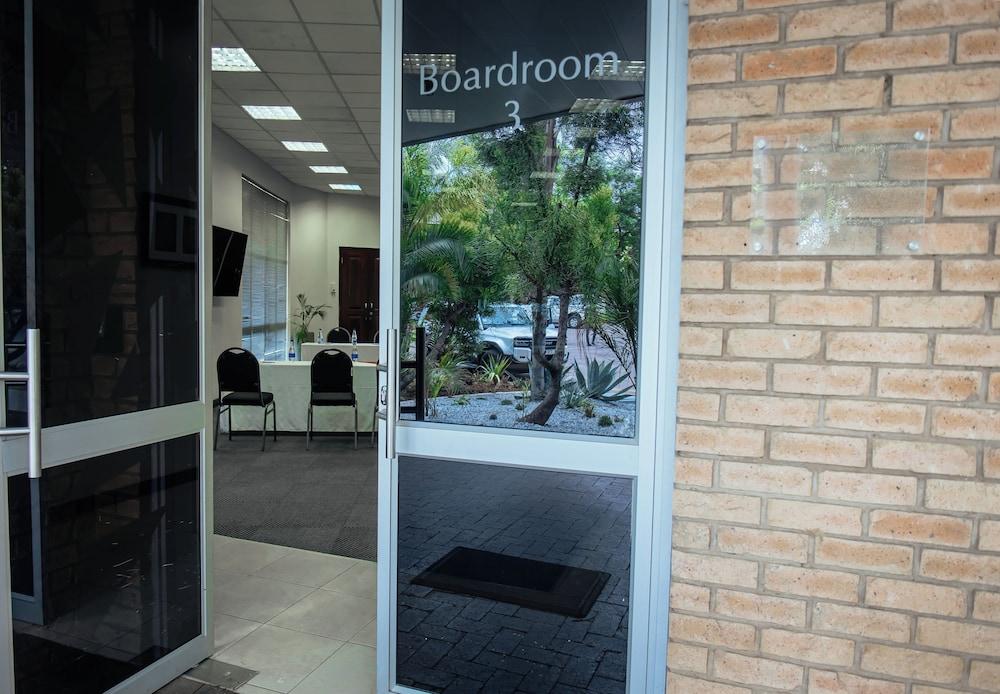 Cresta Lodge Gaborone — 8
