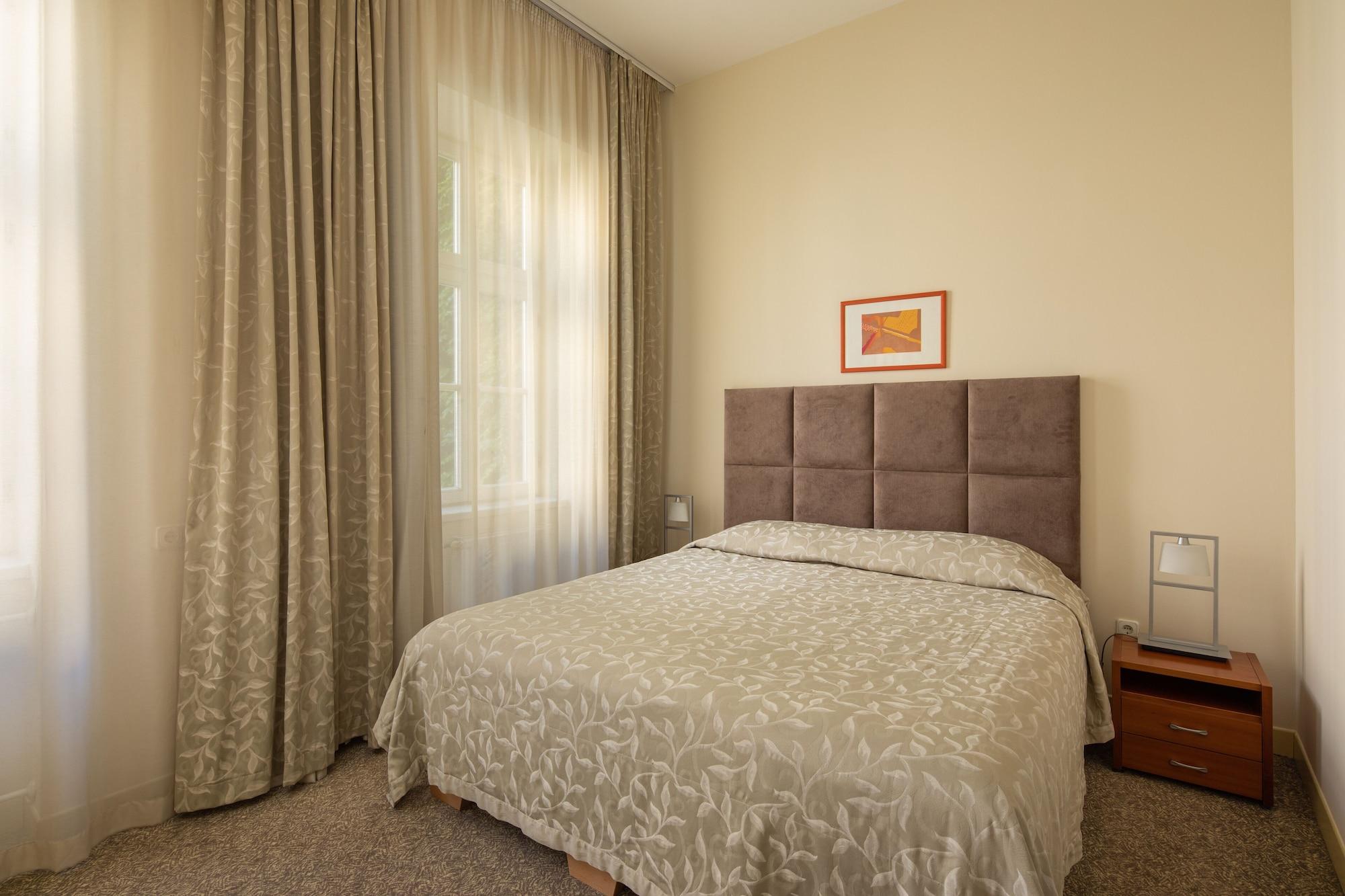 Mamaison Residence Izabella Budapest — 4