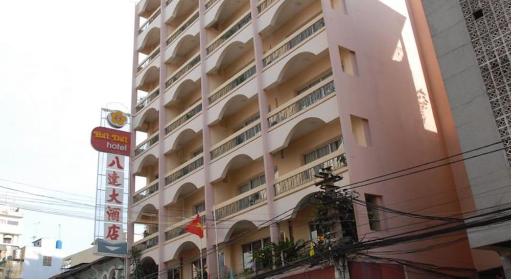 Bat Dat Hotel — 2