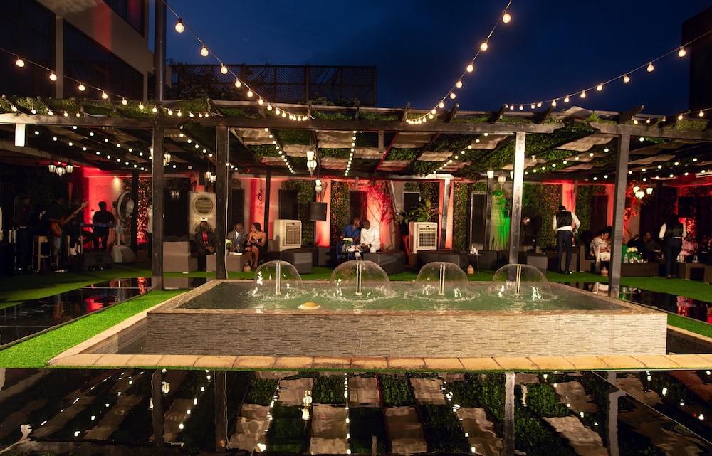 VILLA MONTICELLO BOUTIQUE HOTEL 1142648 — 1