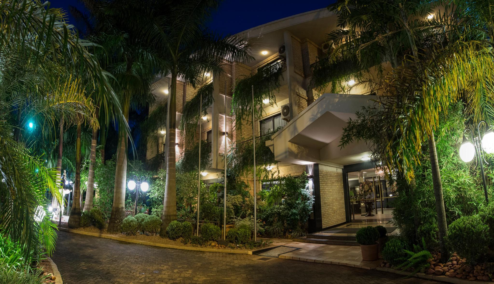LAS VENTANAS SUITES HOTEL — 2