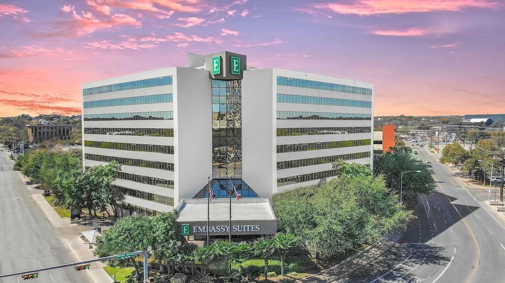 Embassy Suites by Hilton Austin Downtown South Congress — 6