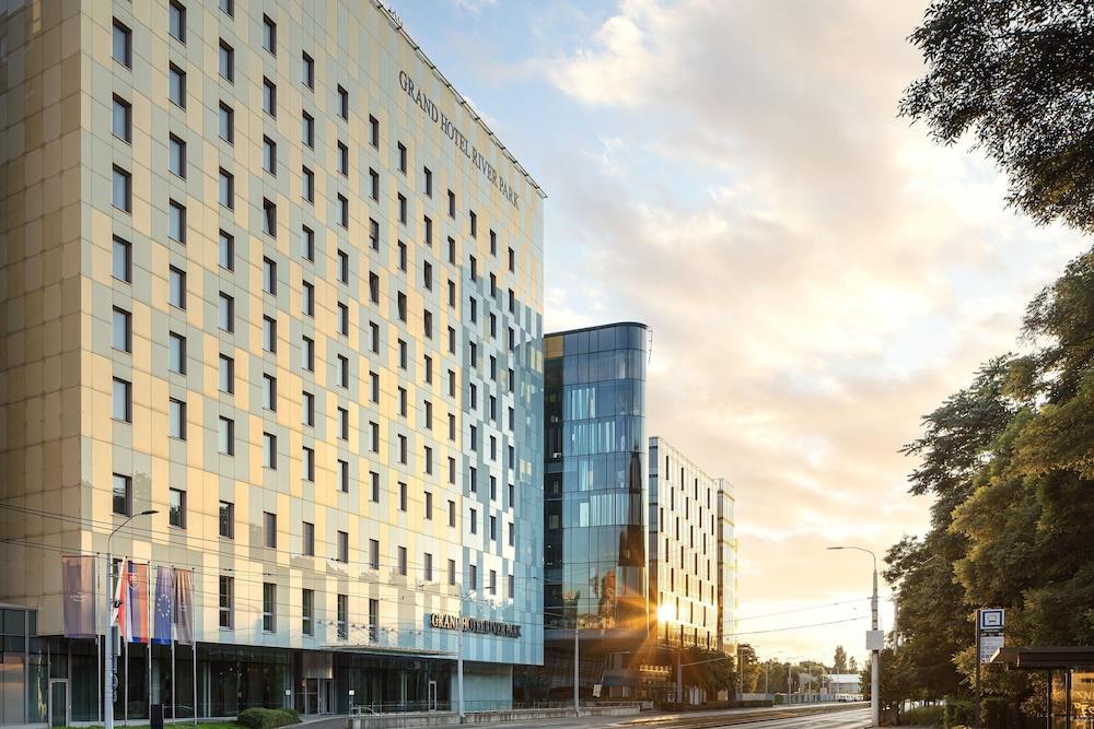 GRAND HOTEL RIVER PARK, A LUXURY COLLECTION HOTEL, BRATISLAVA — 2