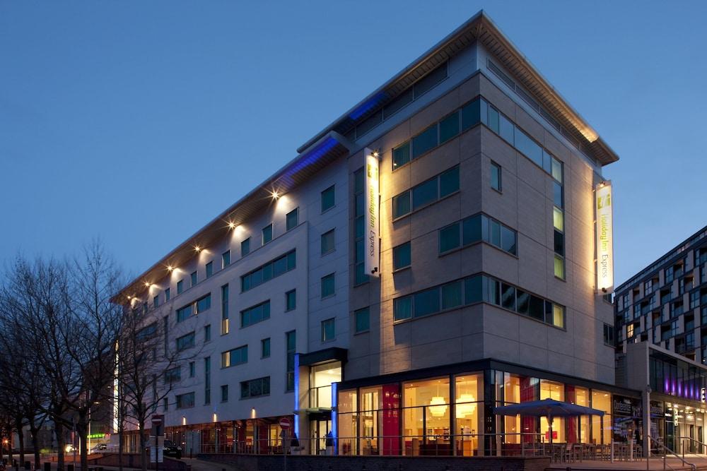 Holiday Inn Express Leeds City Centre Armouries — 2