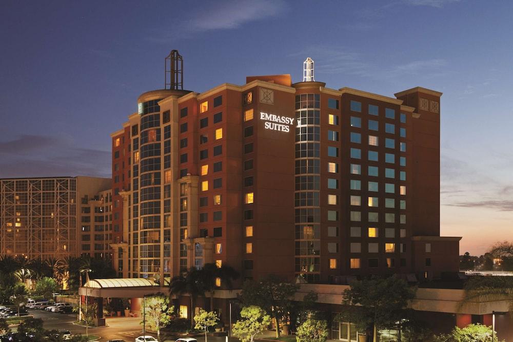 Embassy Suites By Hilton Anaheim South — 4