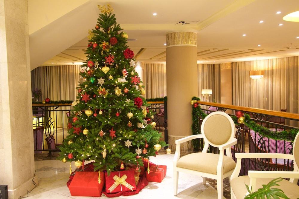 Belle-Vue Hotel and Spa — 8