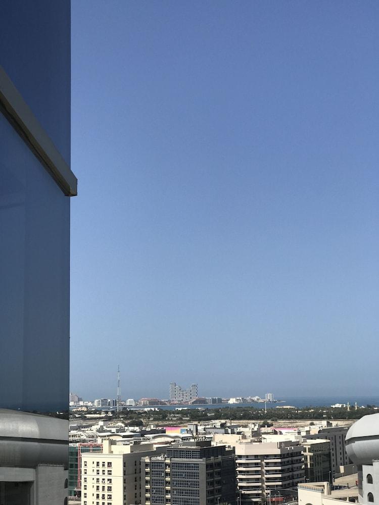 DoubleTree by Hilton Hotel & Residences Dubai Al Barsha — 3
