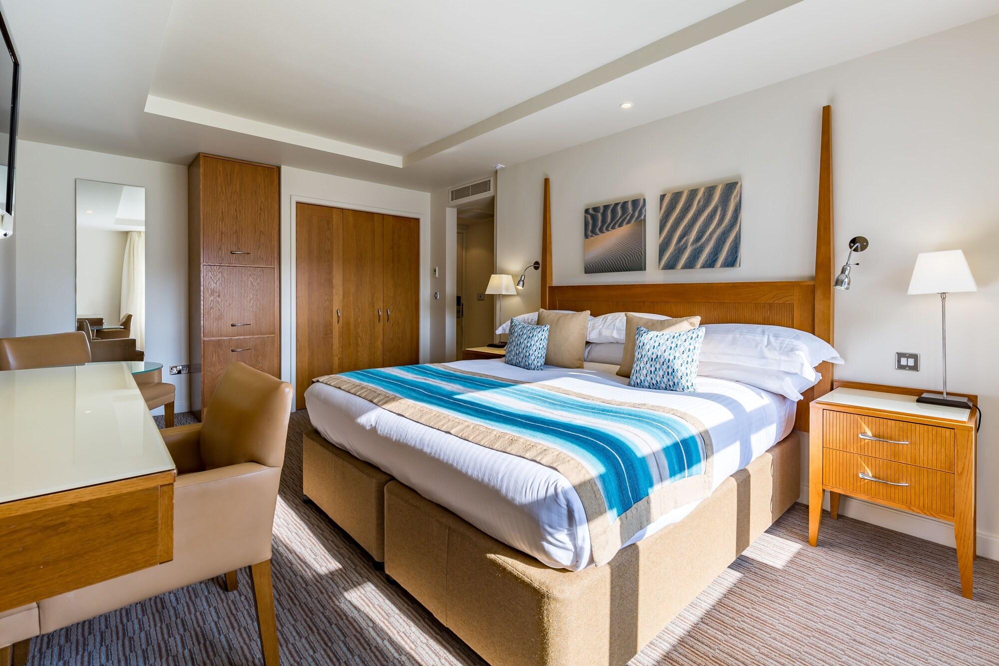 L'horizon Beach Hotel And Spa — 9